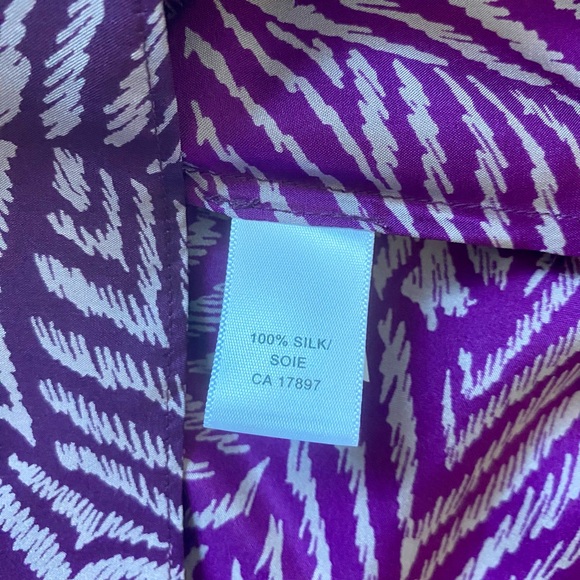 Banana Republic Purple Printed 100% Silk Blouse - Picture 6 of 7